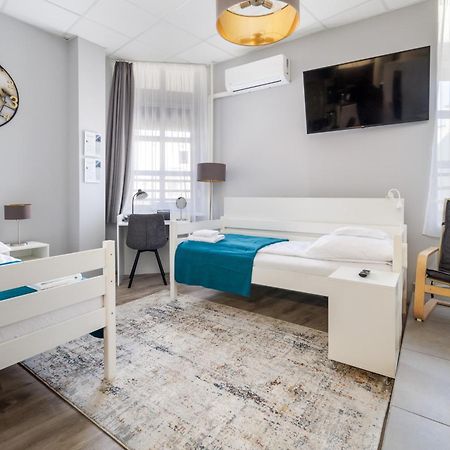 בודפשט Downtown Apartment House Blue מראה חיצוני תמונה
